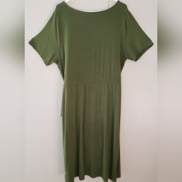 Ava & Viv Green Faux Wrap Midi Dress - Picture 6 of 11